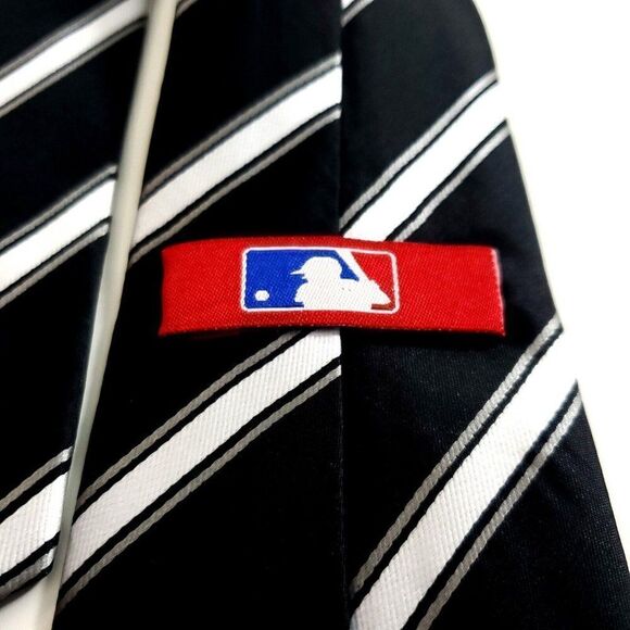 Chicago Whitesox Black White Striped Polyester MLB Baseball Tie - Picture 3 of 6